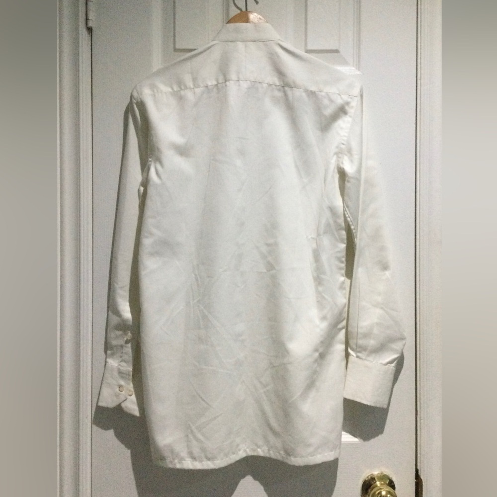 Vanquish Men’s Classic Formal Dress Shirt - Picture 5 of 5